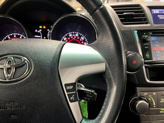 2013 Toyota Highlander - $11,800