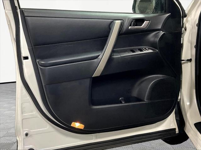 2013 Toyota Highlander - $11,800