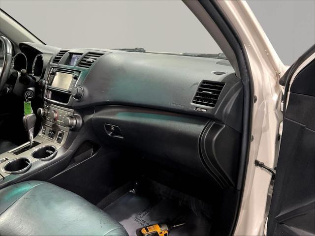 2013 Toyota Highlander - $11,800