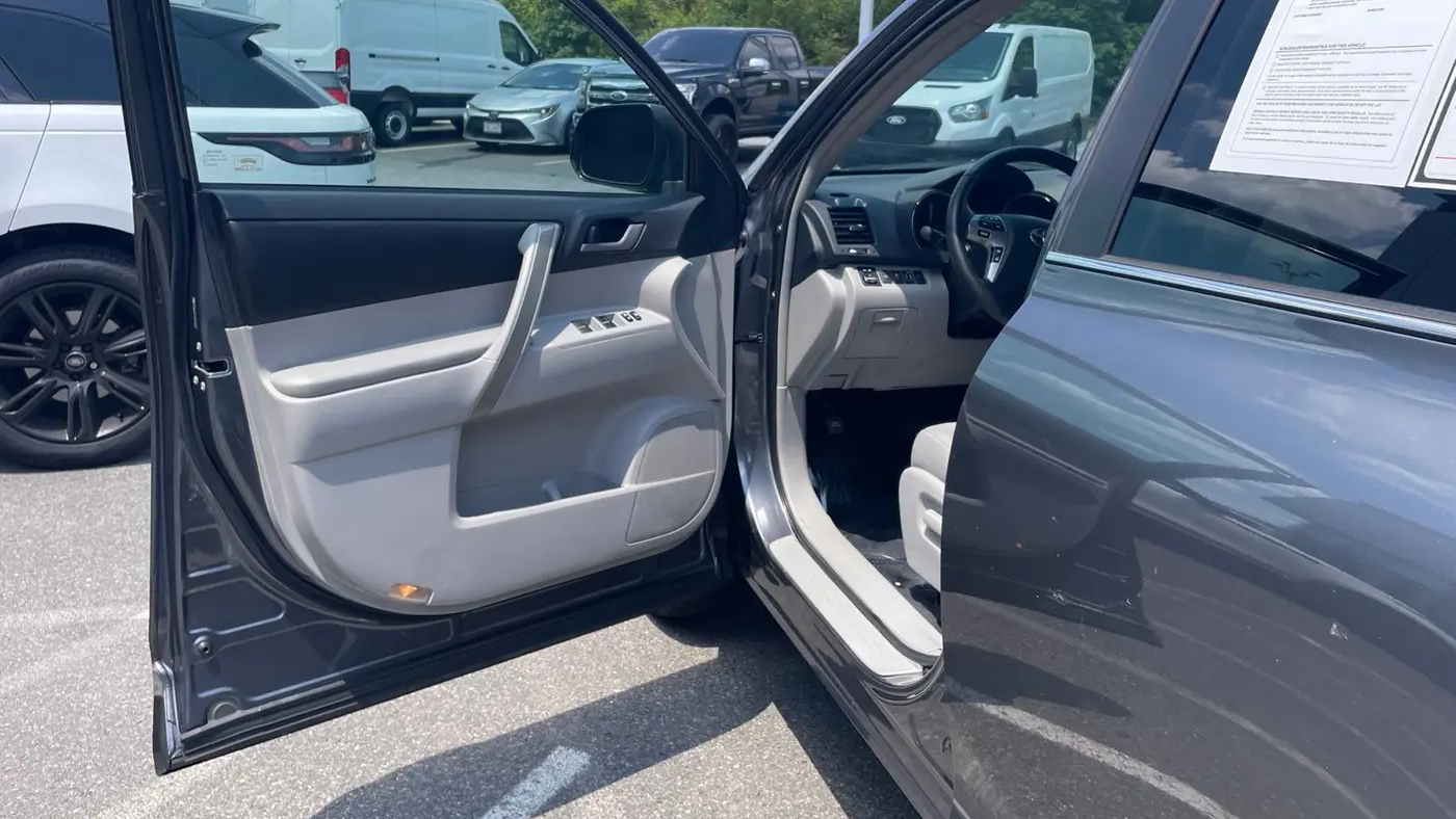 2013 Toyota Highlander Base