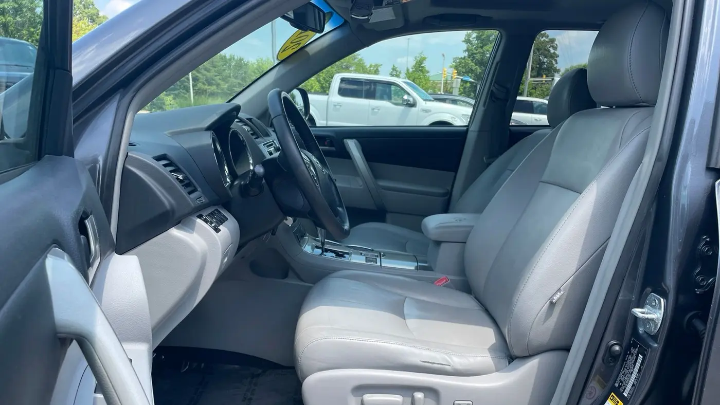 2013 Toyota Highlander Base