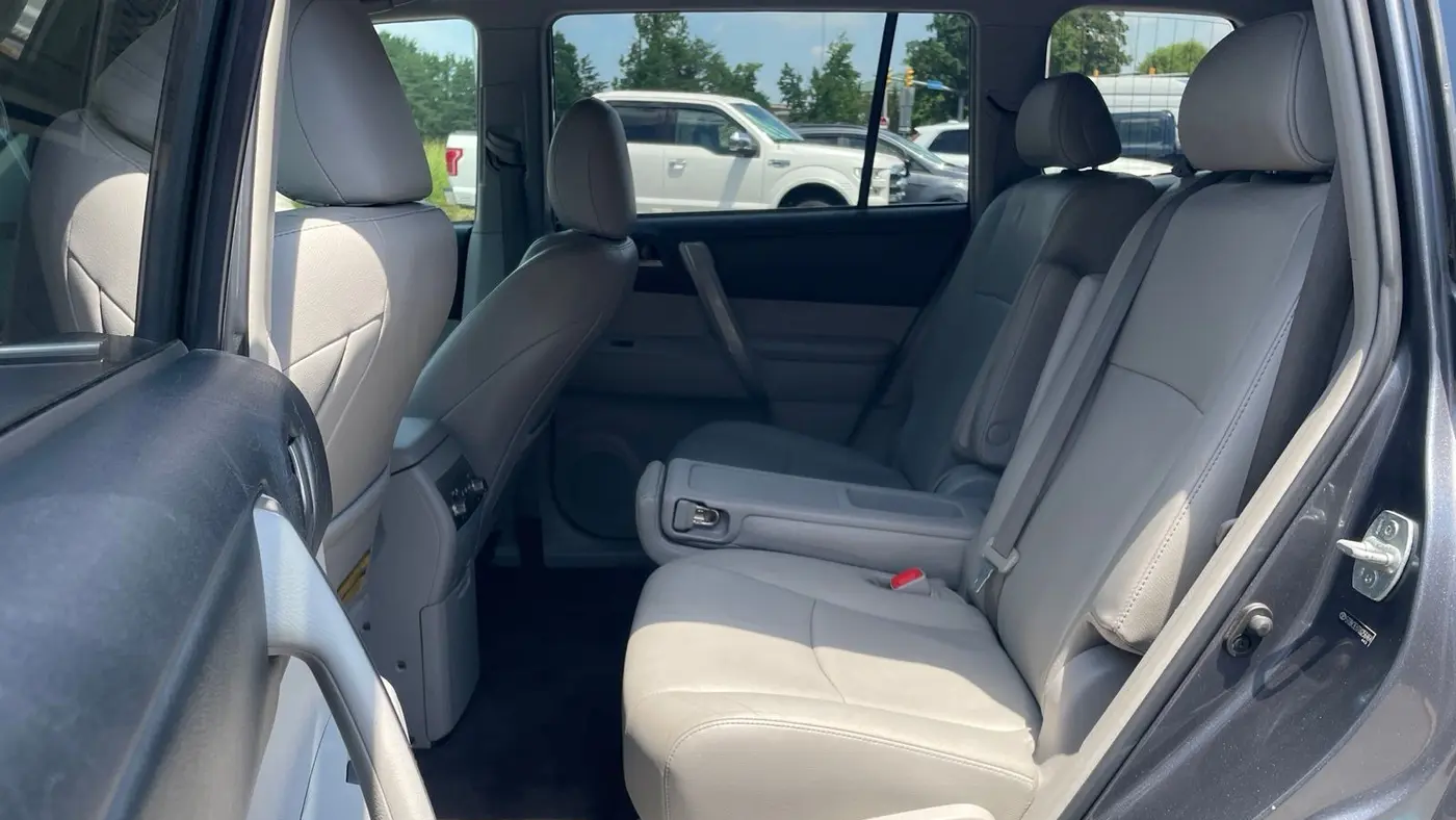 2013 Toyota Highlander Base