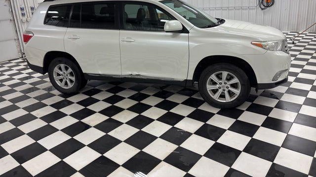 2013 Toyota Highlander SE