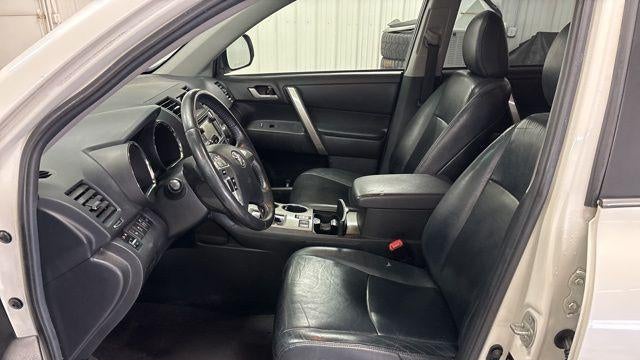 2013 Toyota Highlander SE