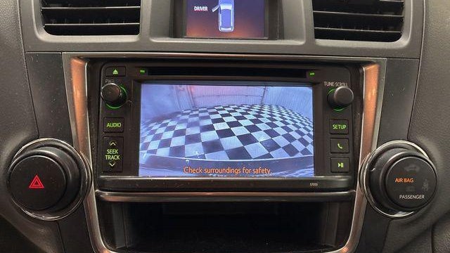 2013 Toyota Highlander SE