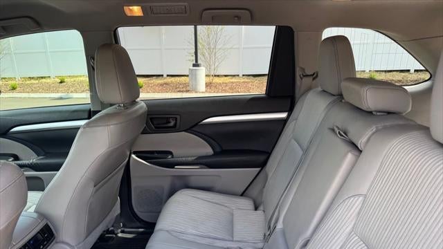 2014 Toyota Highlander LE