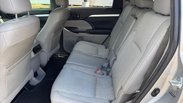 2014 Toyota Highlander LE