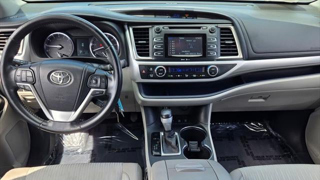 2015 Toyota Highlander LE