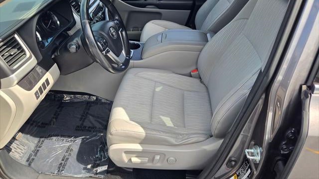 2015 Toyota Highlander LE