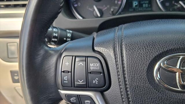 2015 Toyota Highlander LE