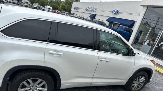 2015 Toyota Highlander LE