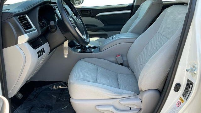 2015 Toyota Highlander LE