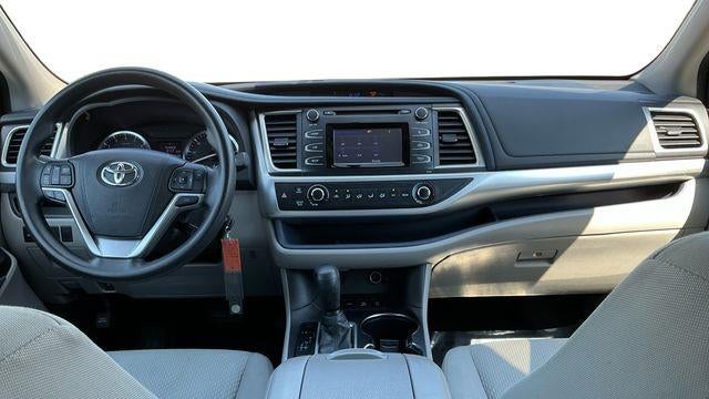 2015 Toyota Highlander LE