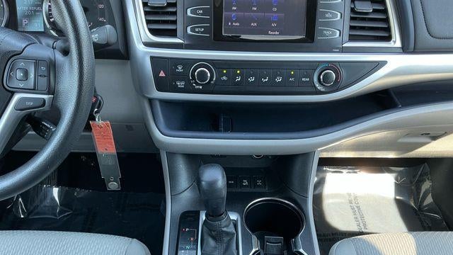 2015 Toyota Highlander LE