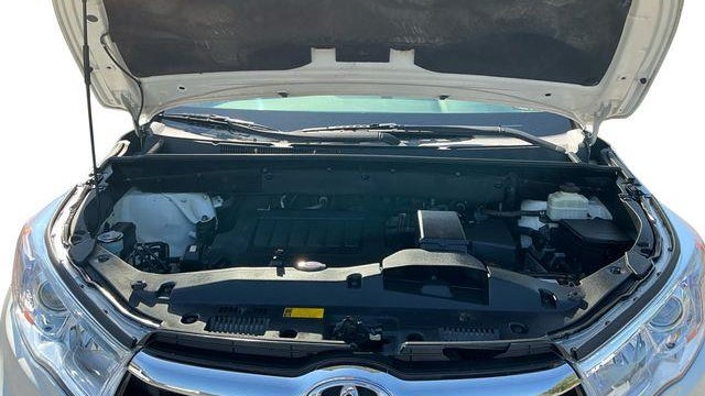 2015 Toyota Highlander LE