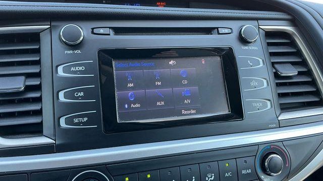 2015 Toyota Highlander LE