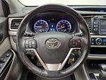 2016 Highlander Thumbnail 10