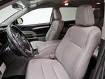 2016 Highlander Thumbnail 11