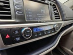 2016 Highlander Thumbnail 16