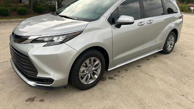 Preowned 2025 Toyota Sienna LE 8-Passenger for Sale