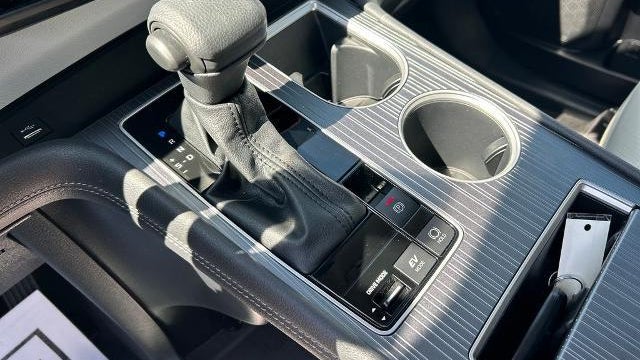 2025 Toyota Sienna LE 8-Passenger