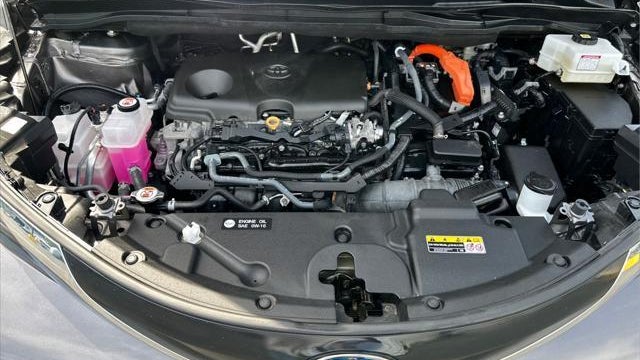 2024 Toyota Sienna LE 8-Passenger