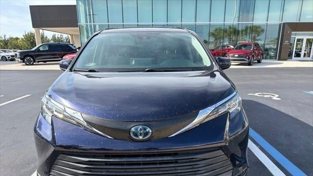 Preowned 2021 Toyota Sienna LE 8-Passenger for Sale