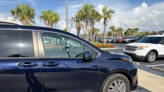 2021 Toyota Sienna LE 8-Passenger