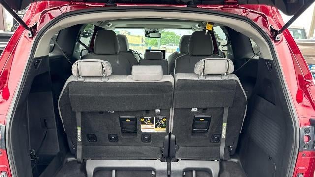 2025 Toyota Sienna LE 8-Passenger