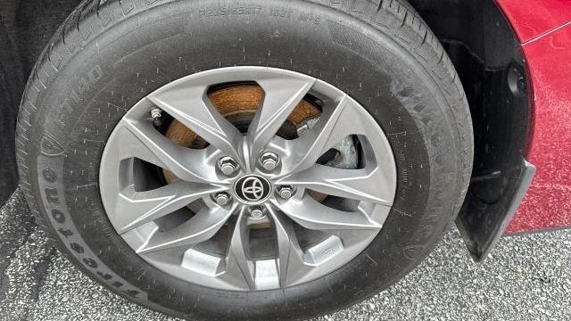 2025 Toyota Sienna LE 8-Passenger