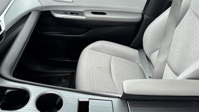 2025 Toyota Sienna LE 8-Passenger