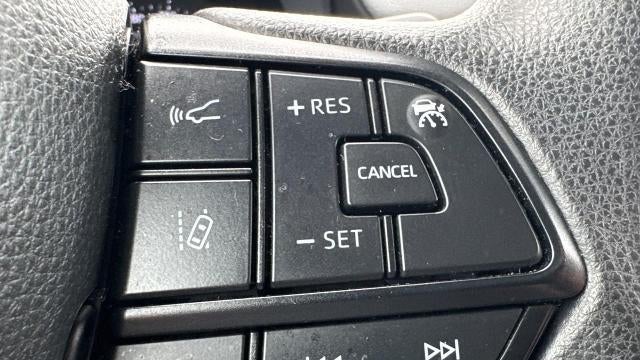 2025 Toyota Sienna LE 8-Passenger