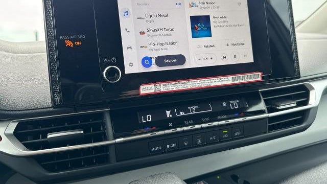 2025 Toyota Sienna LE 8-Passenger