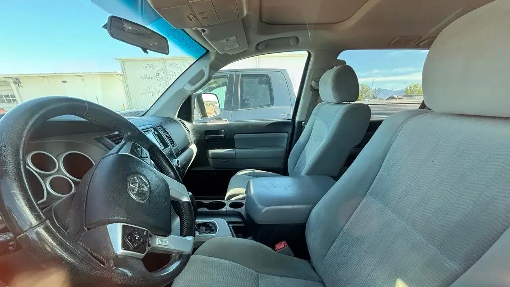 2016 Toyota Sequoia SR5