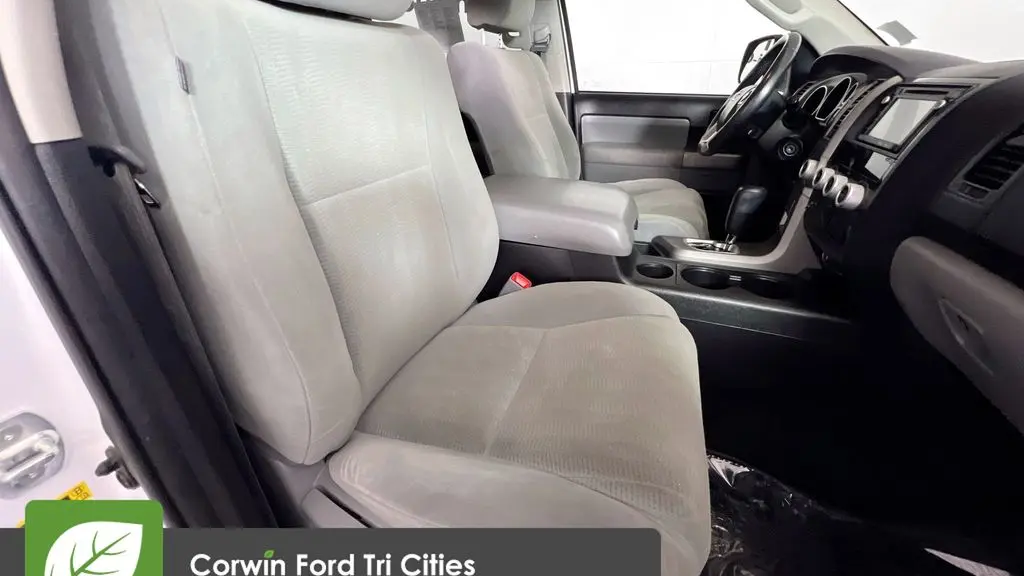 2017 Toyota Sequoia SR5
