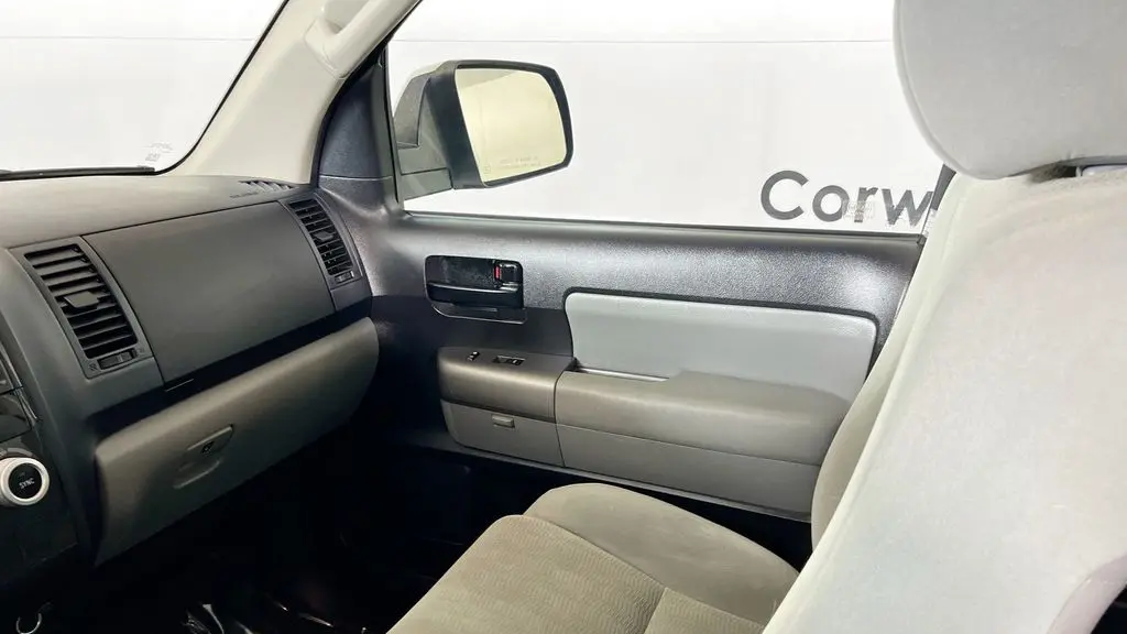 2017 Toyota Sequoia SR5