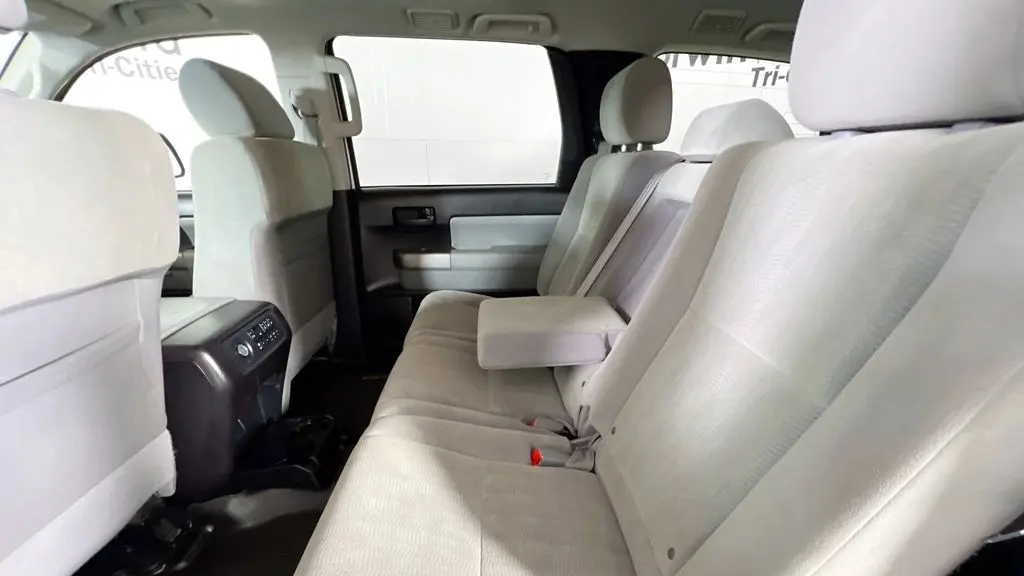2017 Toyota Sequoia SR5