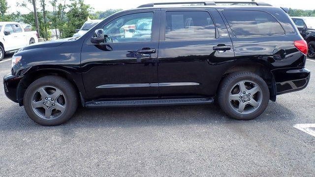 2015 Toyota Sequoia SR5