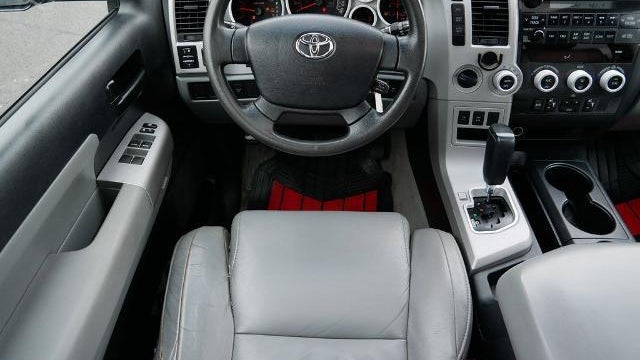 2008 Toyota Sequoia SR5