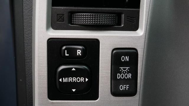 2008 Toyota Sequoia SR5