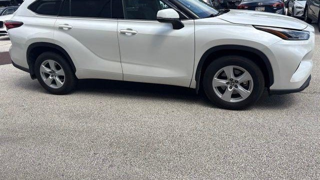 2021 Toyota Highlander LE