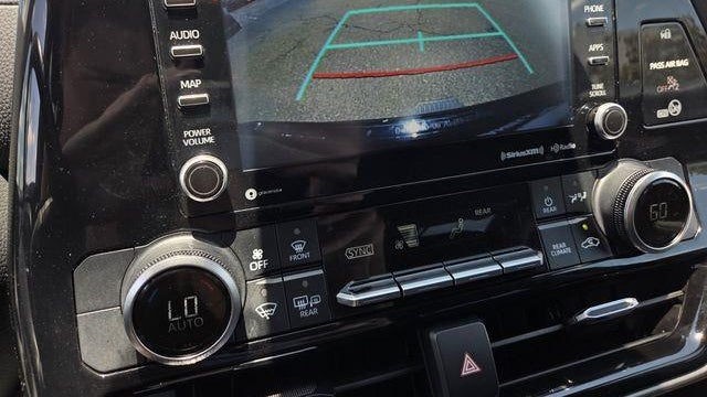 2021 Toyota Highlander LE