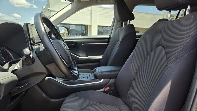 2021 Toyota Highlander LE