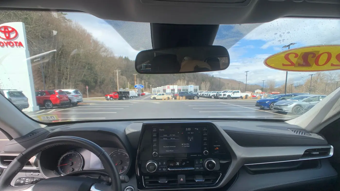 2022 Toyota Highlander LE