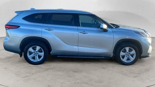 2020 Toyota Highlander LE