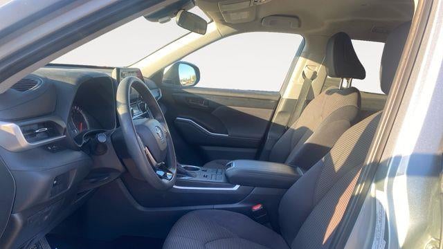 2020 Toyota Highlander LE