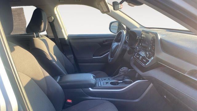 2020 Toyota Highlander LE