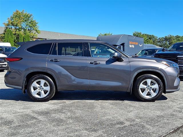 2021 Toyota Highlander - $28,495