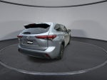 2021 Highlander Thumbnail 8