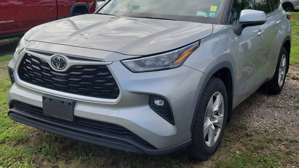 2020 Toyota Highlander LE